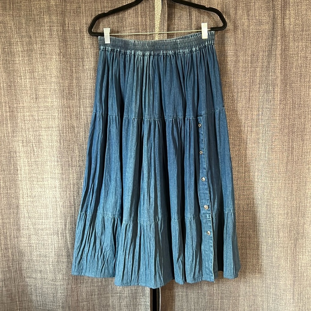 Don’t mess with Texas denim pleated and tiered skirt with sheriff star buttons